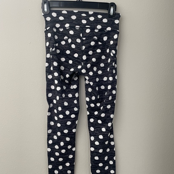 Outdoor Voices 3/4 Length Black Polka Dot Leggings Size XS - Picture 1 of 5
